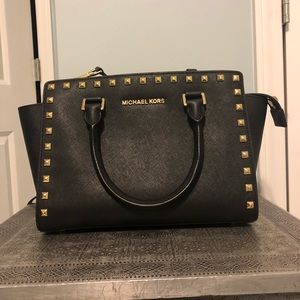Michael Kors Zip Top Purse
